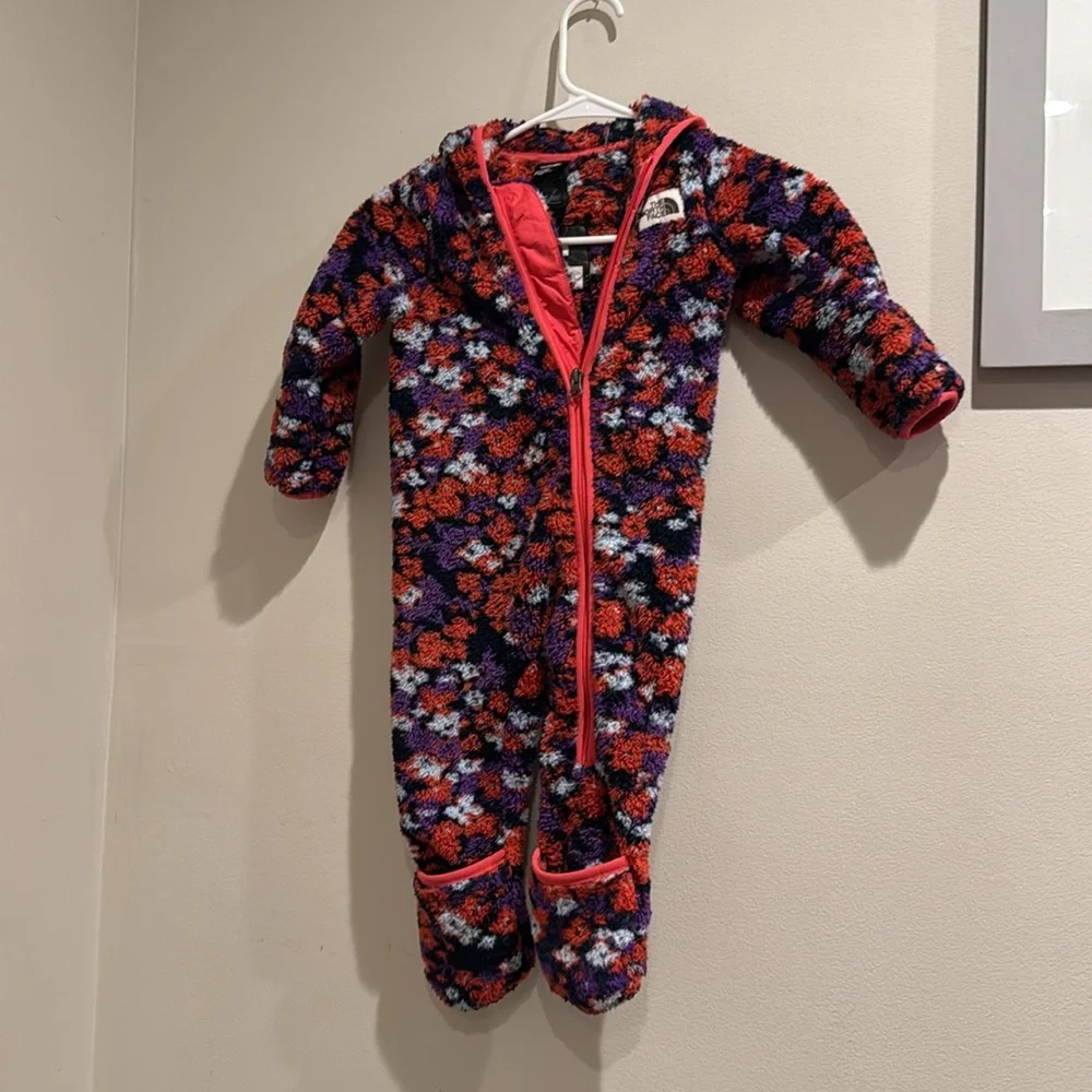 Pink The North Face Campshire Onepiece - Infants 12-18 months‎ hooded